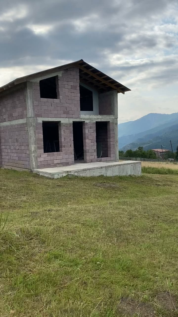იყიდება კოტეჯი კომუნიკაციებით