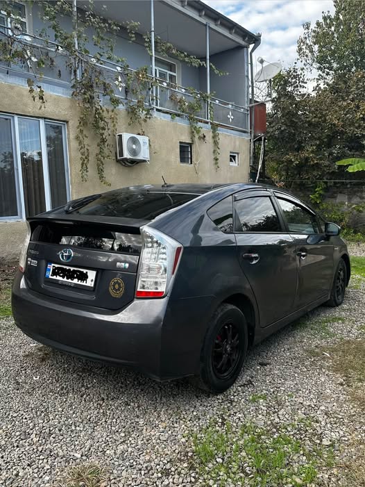 Yaponka 1.8 Hybrid 2010 — 4,500$