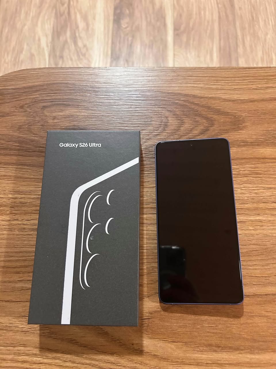 Satılır Samsung Galaxy S26 Ultra, qutusu ilə