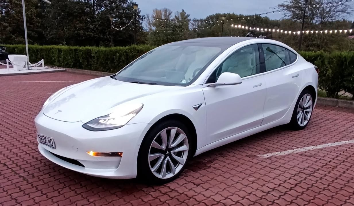 Satılır Long Range Dual Motoru 2019-cu il — 14,900$