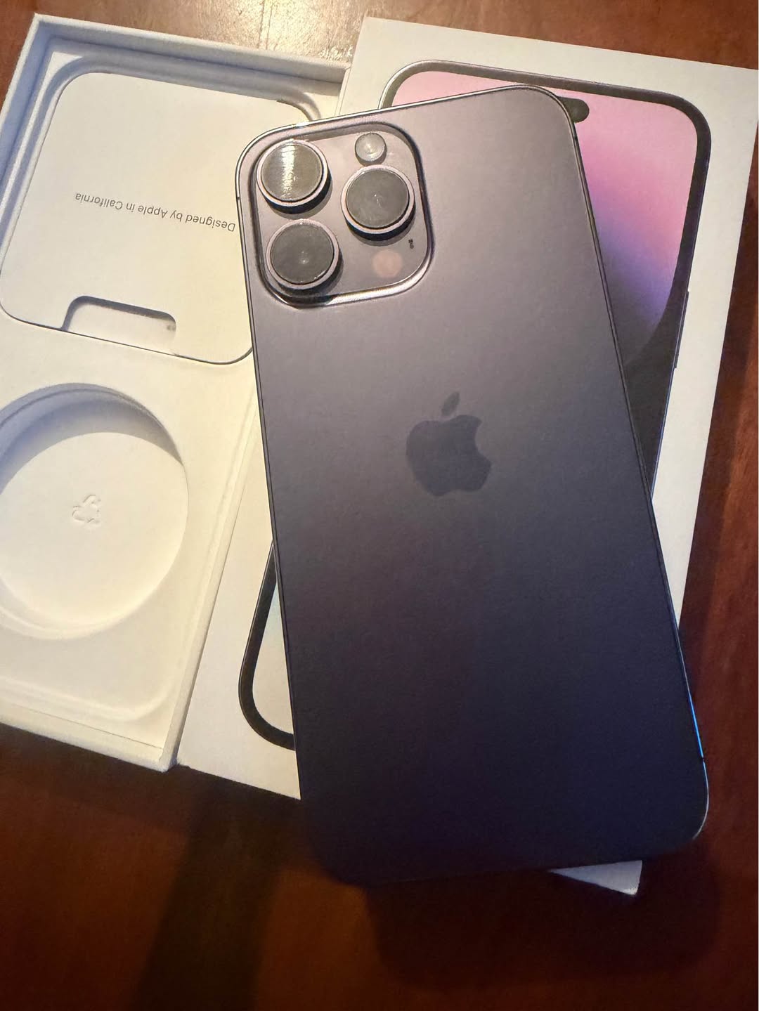 Two iPhone 14 Pro Max, 128GB and 256GB