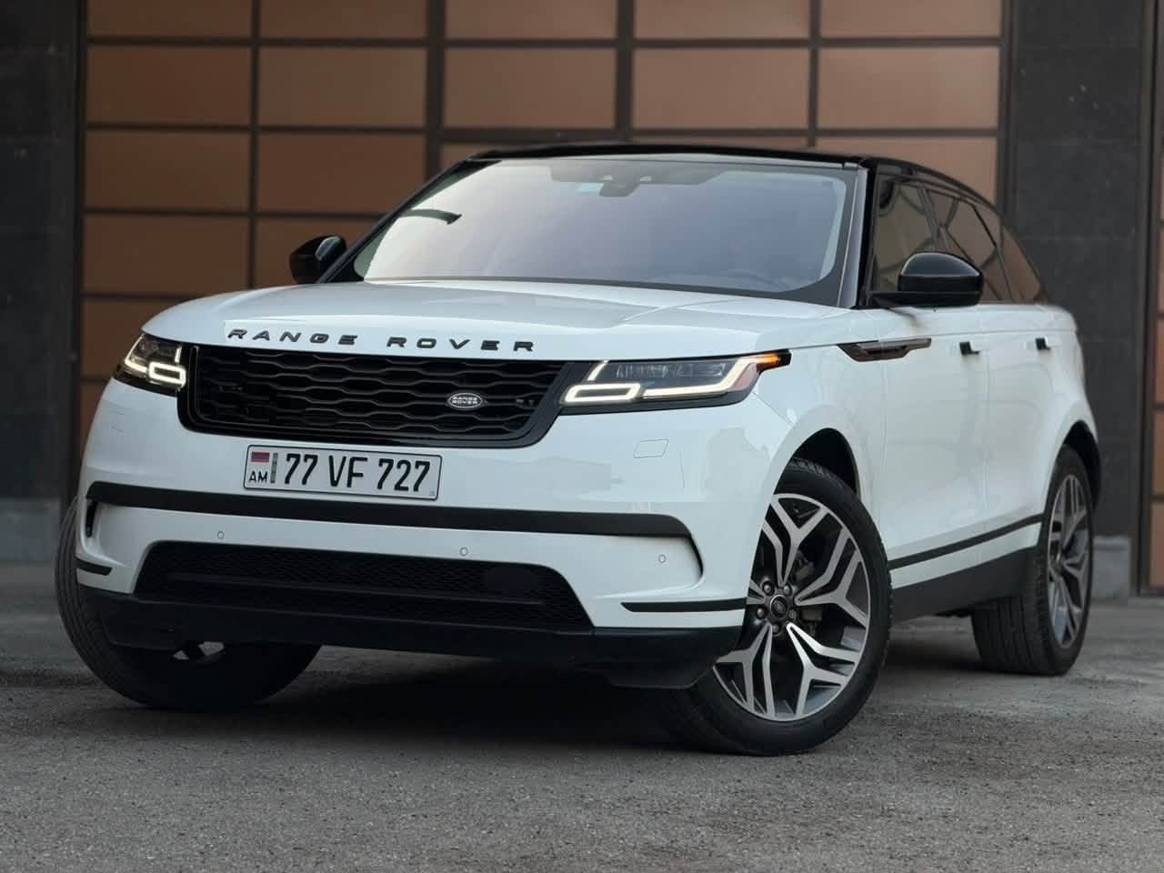 Range Rover Velar 2020 — 34,000$