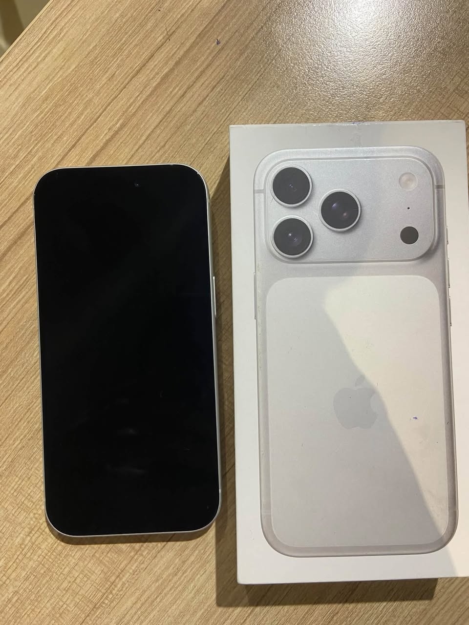 iPhone 17 Pro 256GB ideal durumda - 2,900₾