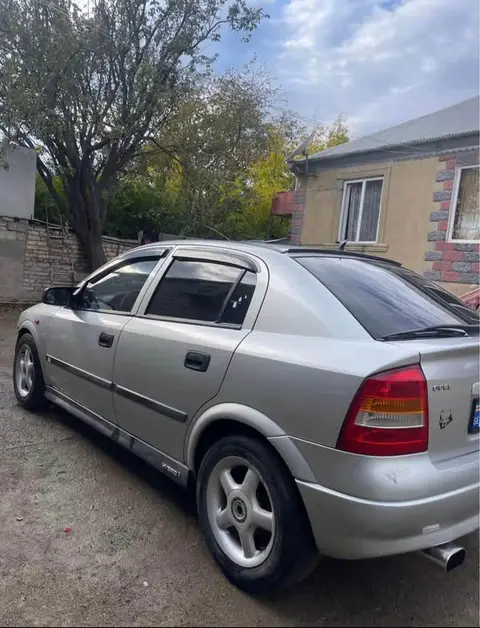 Opel Astra 1998