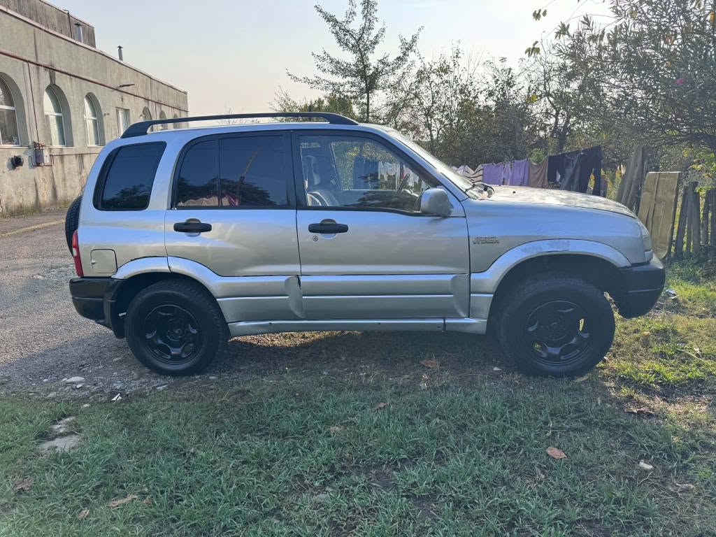 VAZ 2107, 2005, 6500$ — 3,500$