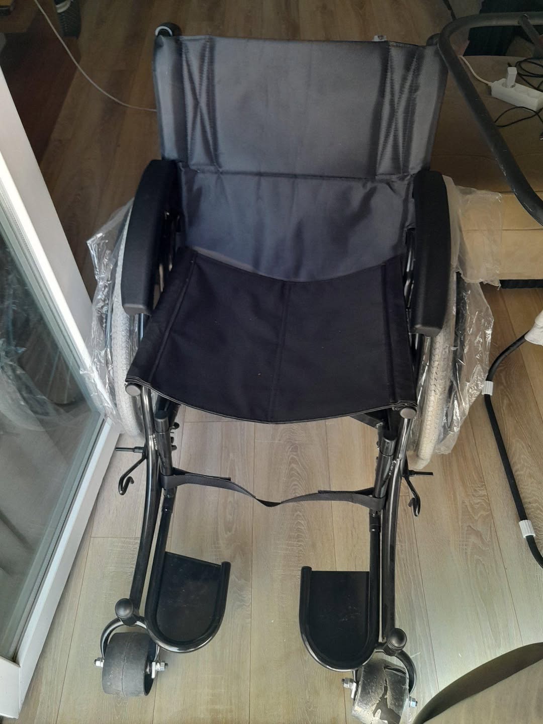 New folding wheelchair