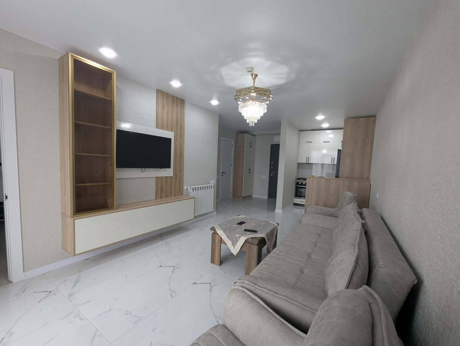Kirayə 2 otaqlı mənzil, Batumi — $900