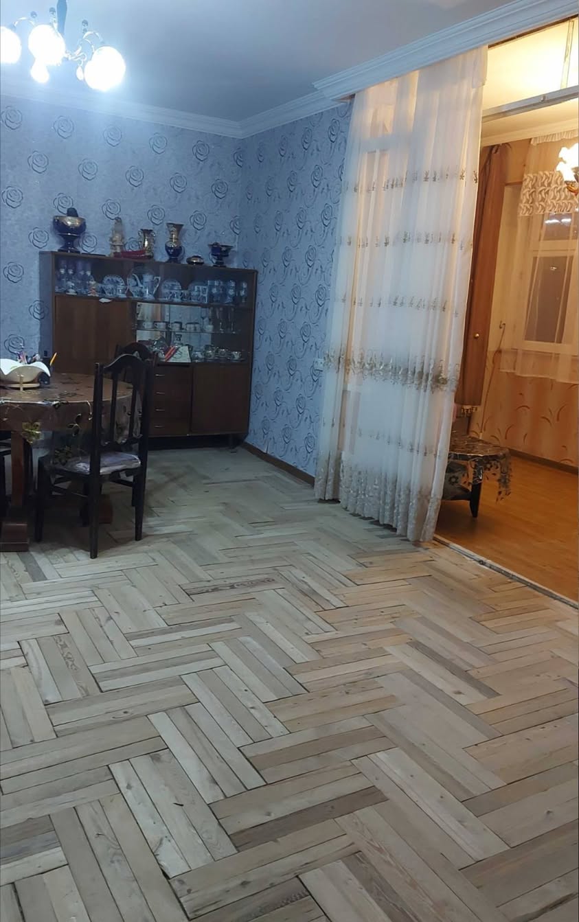 იყიდება 4-ოთახიანი ბინა, თბილისი