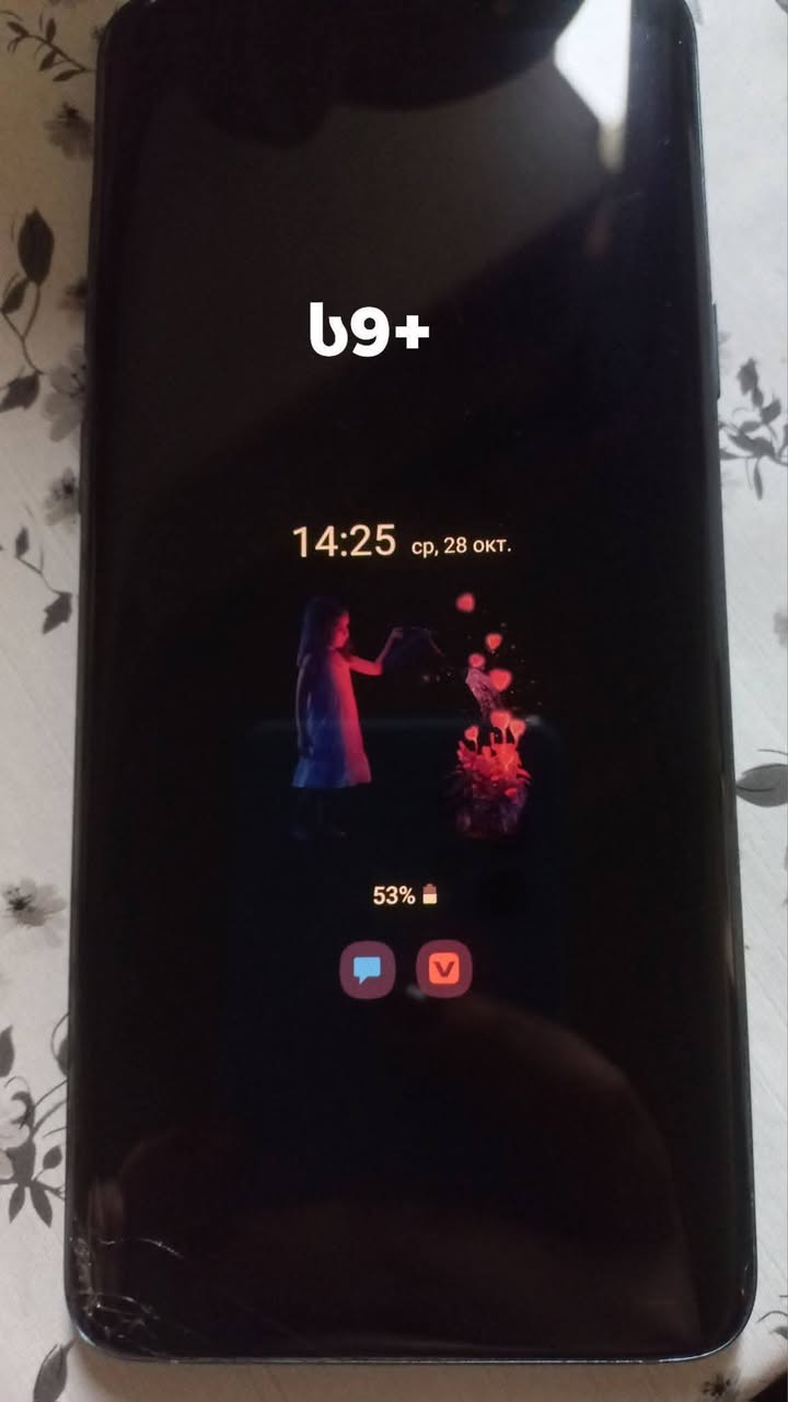 Samsung S9+ cracked screen, also A32
