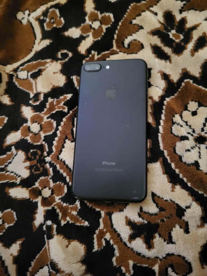 iPhone 7 Plus մասեր. էկրան և մարմին