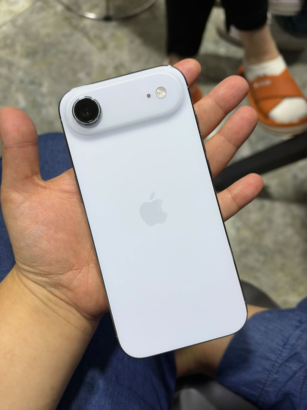 iPhone 17 Air, 97% battery