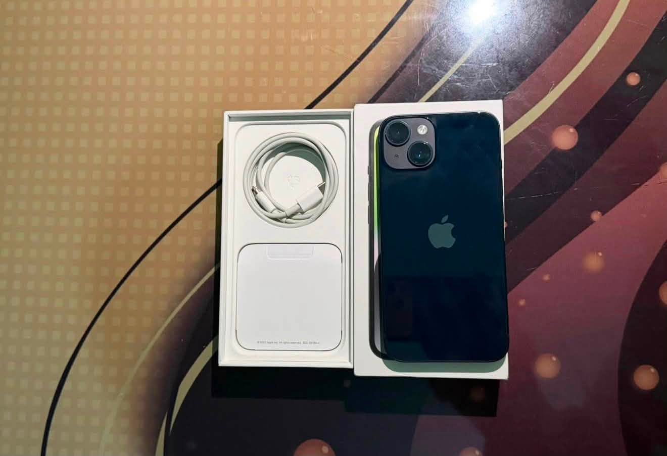 იყიდება Iphone 14 BH80% ტელეფონი არის — 750$