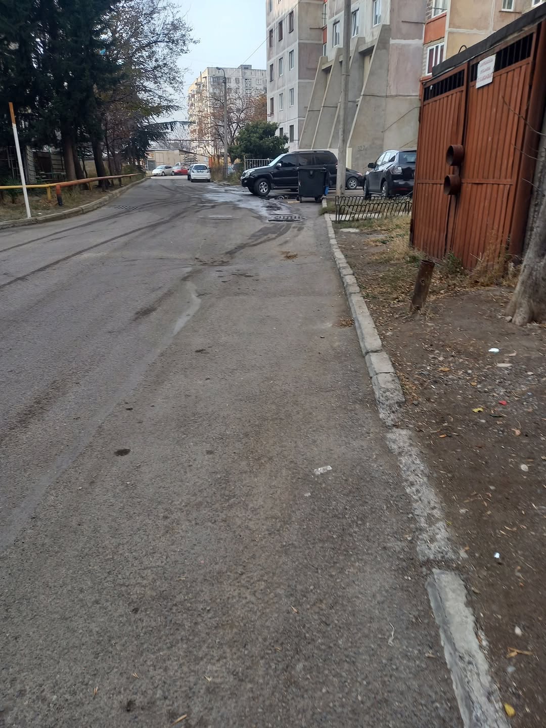 Qeydə alınmış avtoqaraj Varketilidə, 21 kv.m
