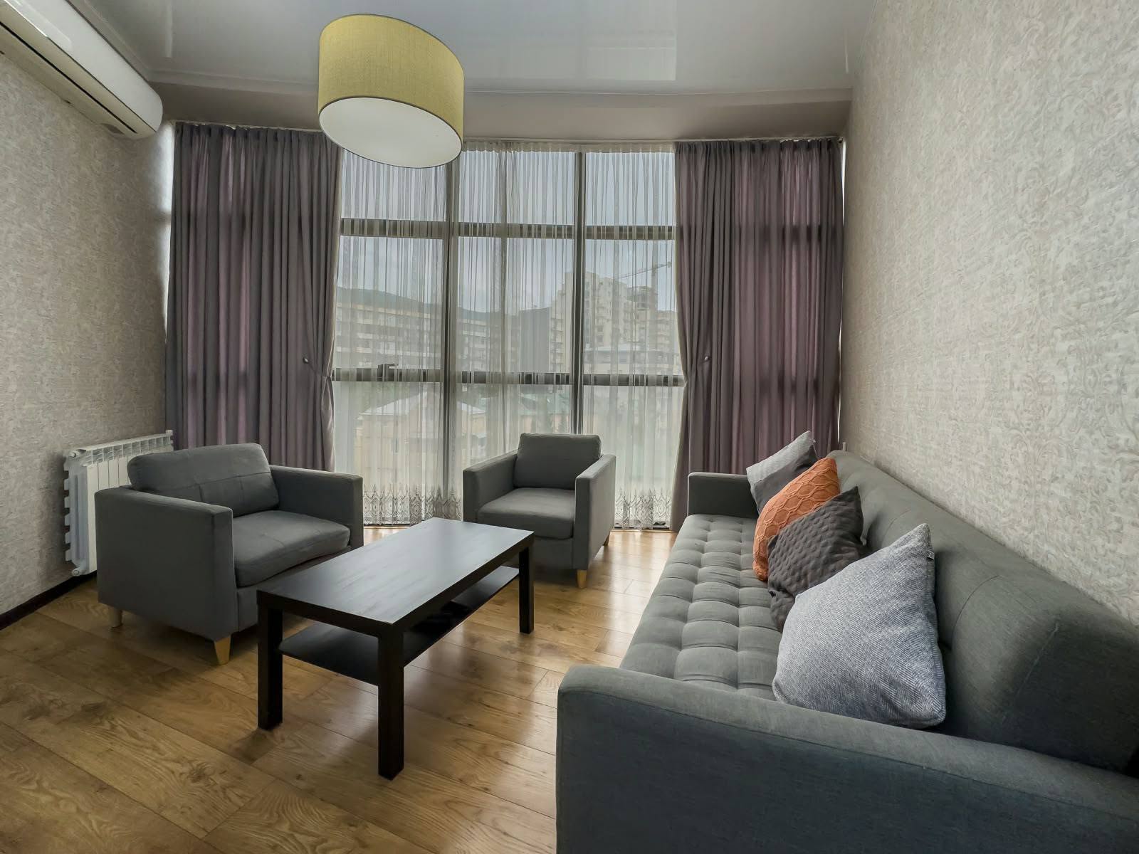 Сдается в аренду 4-комнатная квартира, Тбилиси — $1,500