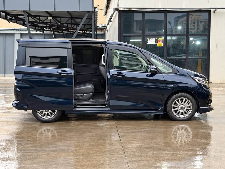 Honda Freed+ Hybrid Modulo 2022 — 7,800$