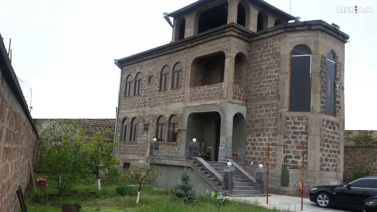 სახლი, ერევანი
