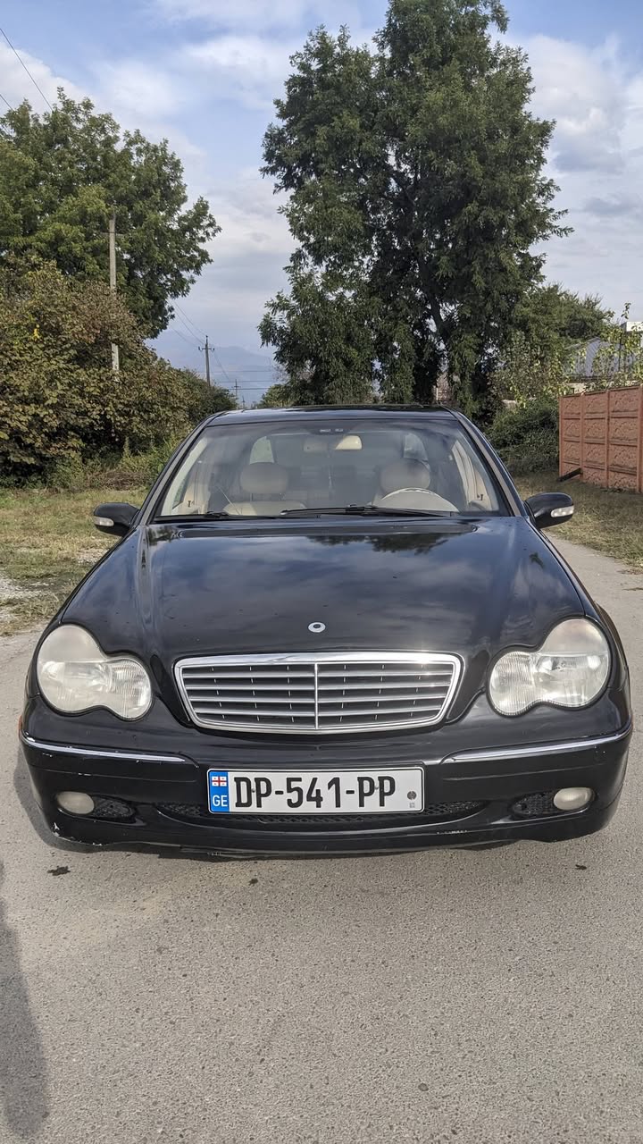 C240 2002 — 4,380₾
