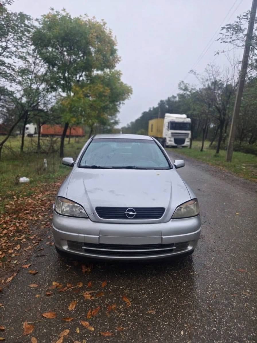 For sale Opel Astra 1999 1.6 petrol — $1,400