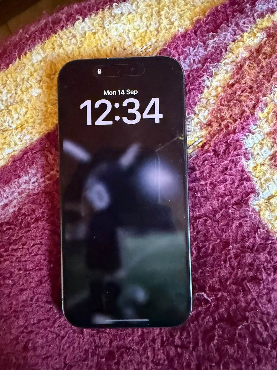 iPhone 15 Pro, повреждён, без других дефектов