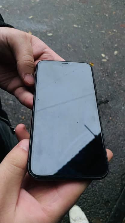 iPhone 11, გაუხსნელი