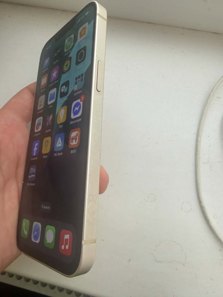 iPhone 13, adaptörle