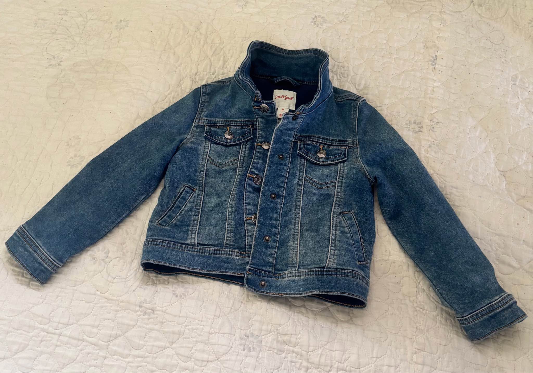 Kids denim jacket, size 3-4T