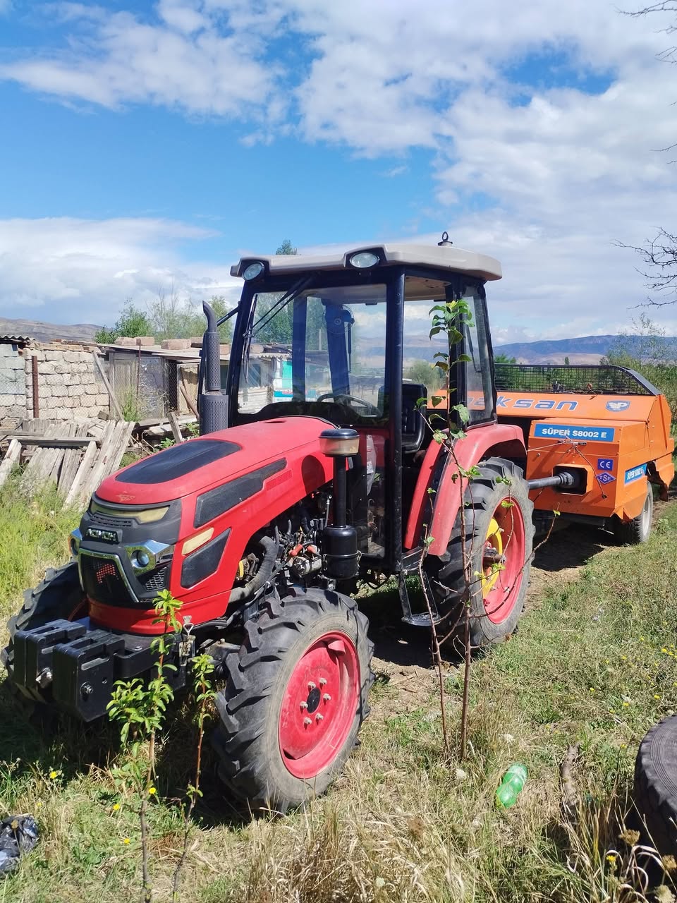 Satılır traktor Frezi və pres. Traktorun