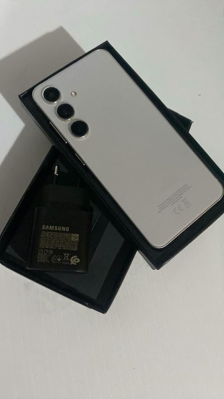 Վաճառվում է SAMSUNG GALAXY S24 հեռախոս