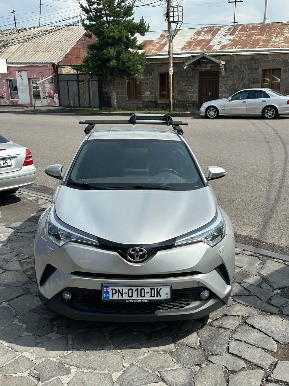 Merkezde 4x4 araç satılır, 2017 model, hiç çarpmamış - 15,000$