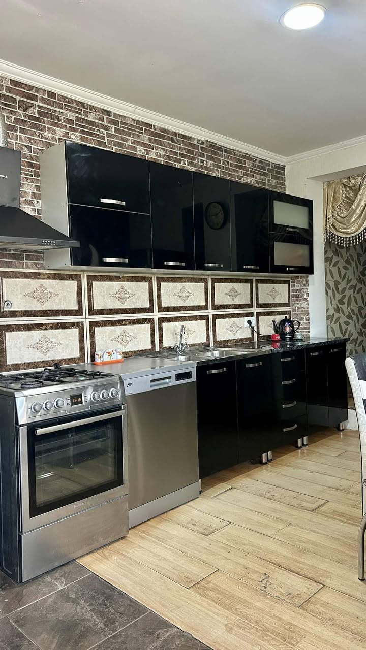 სახლი, თბილისი — $135,000