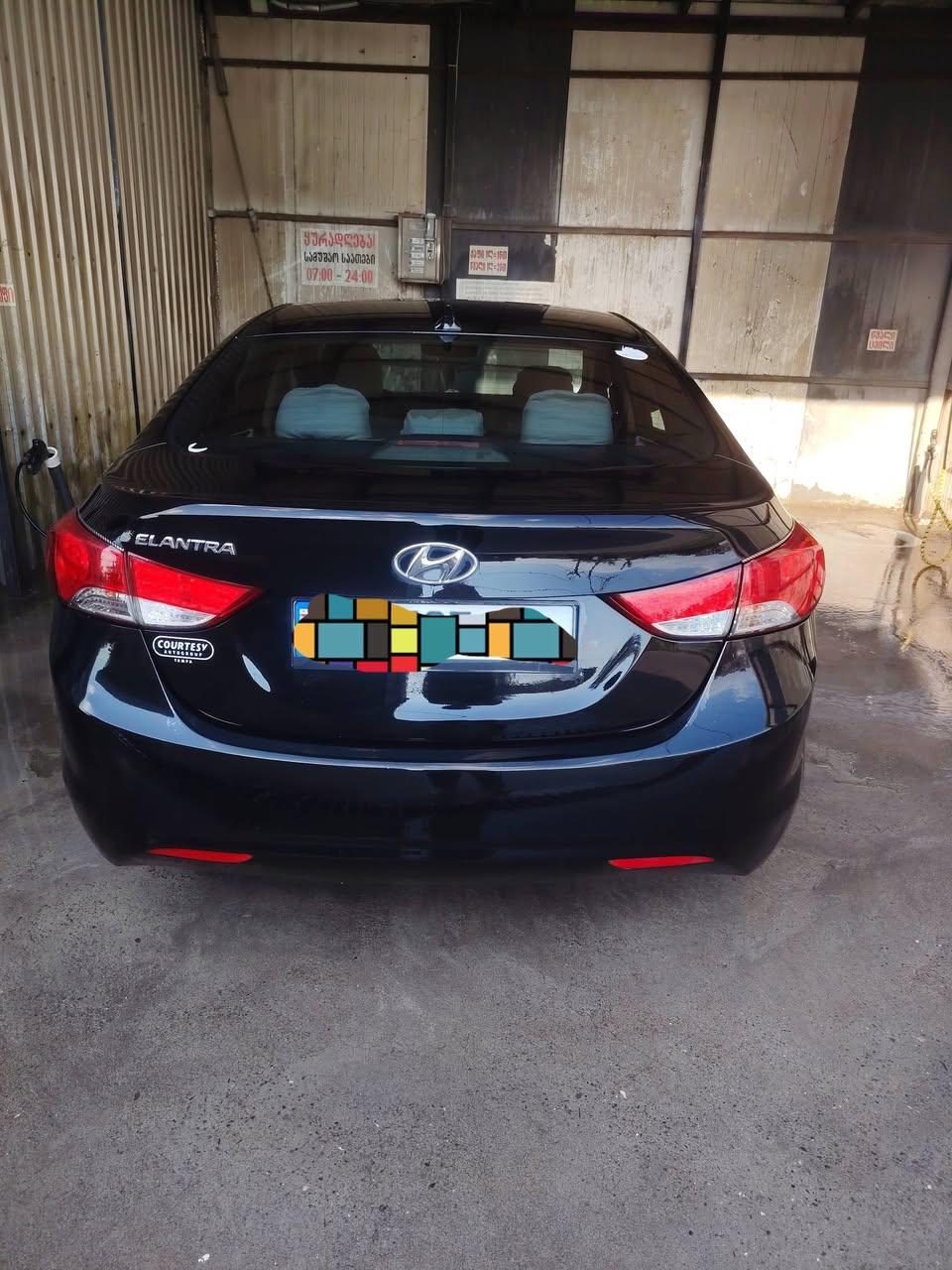 2012 model Hyundai Elantra 1.8 - 5,300$