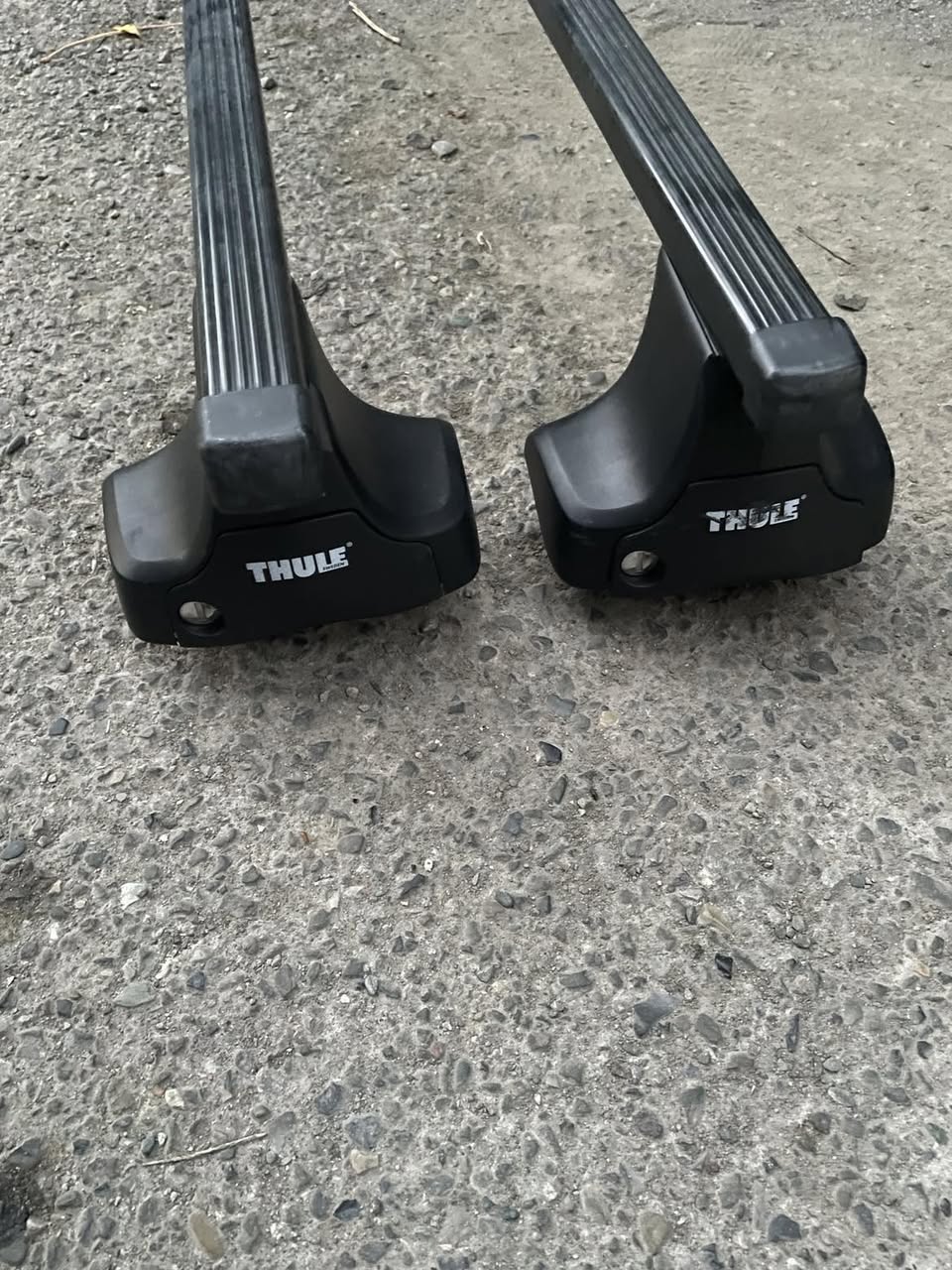 Tules original ski bindings and rollers.
