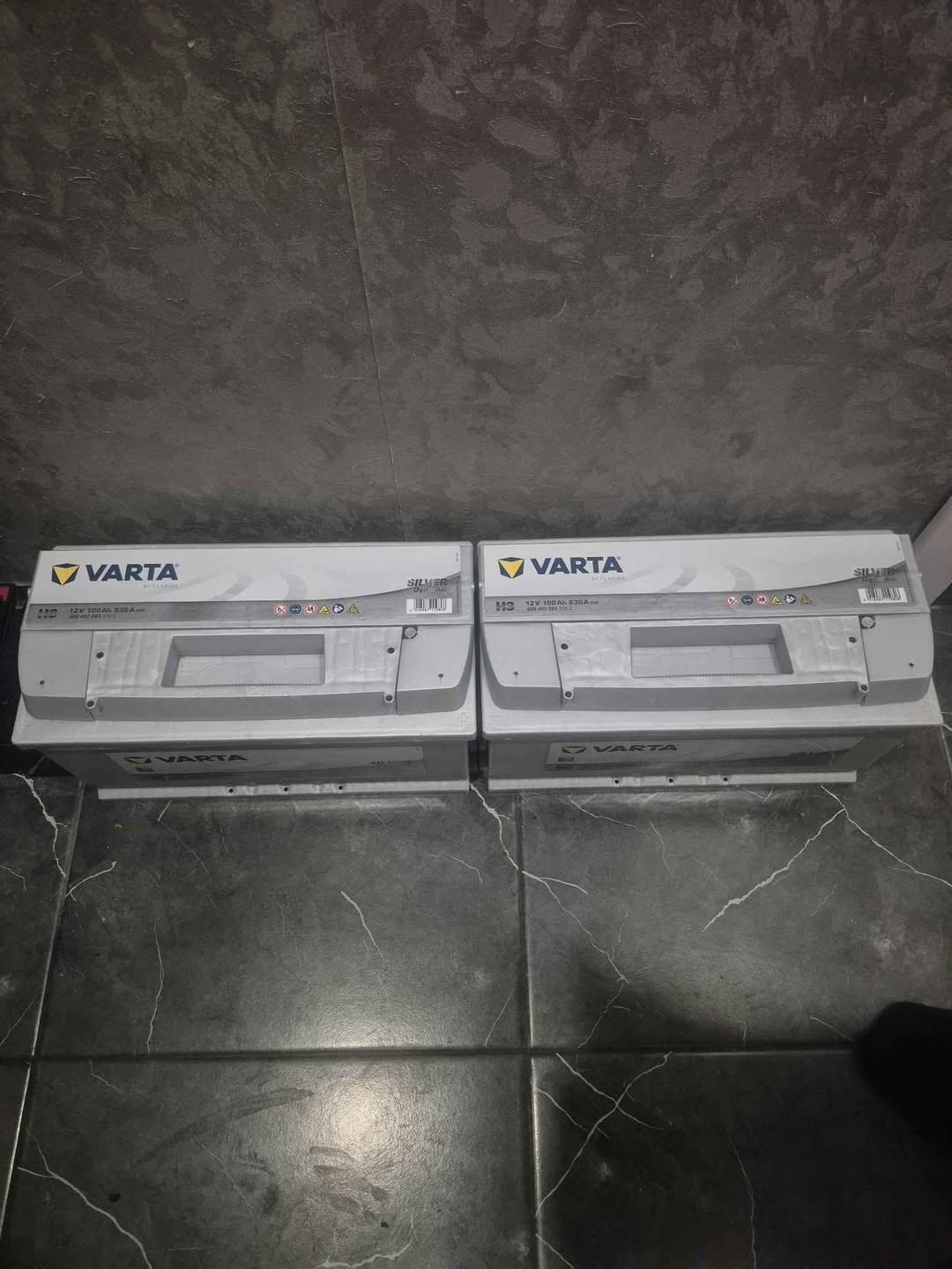 Varta 100Ah car battery, 2022