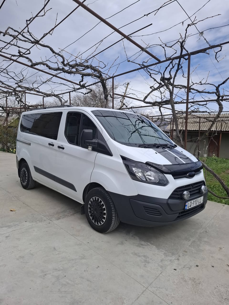 იყიდება იცვლება 2016 2.2 ტურბო დიზელი — 9,000$