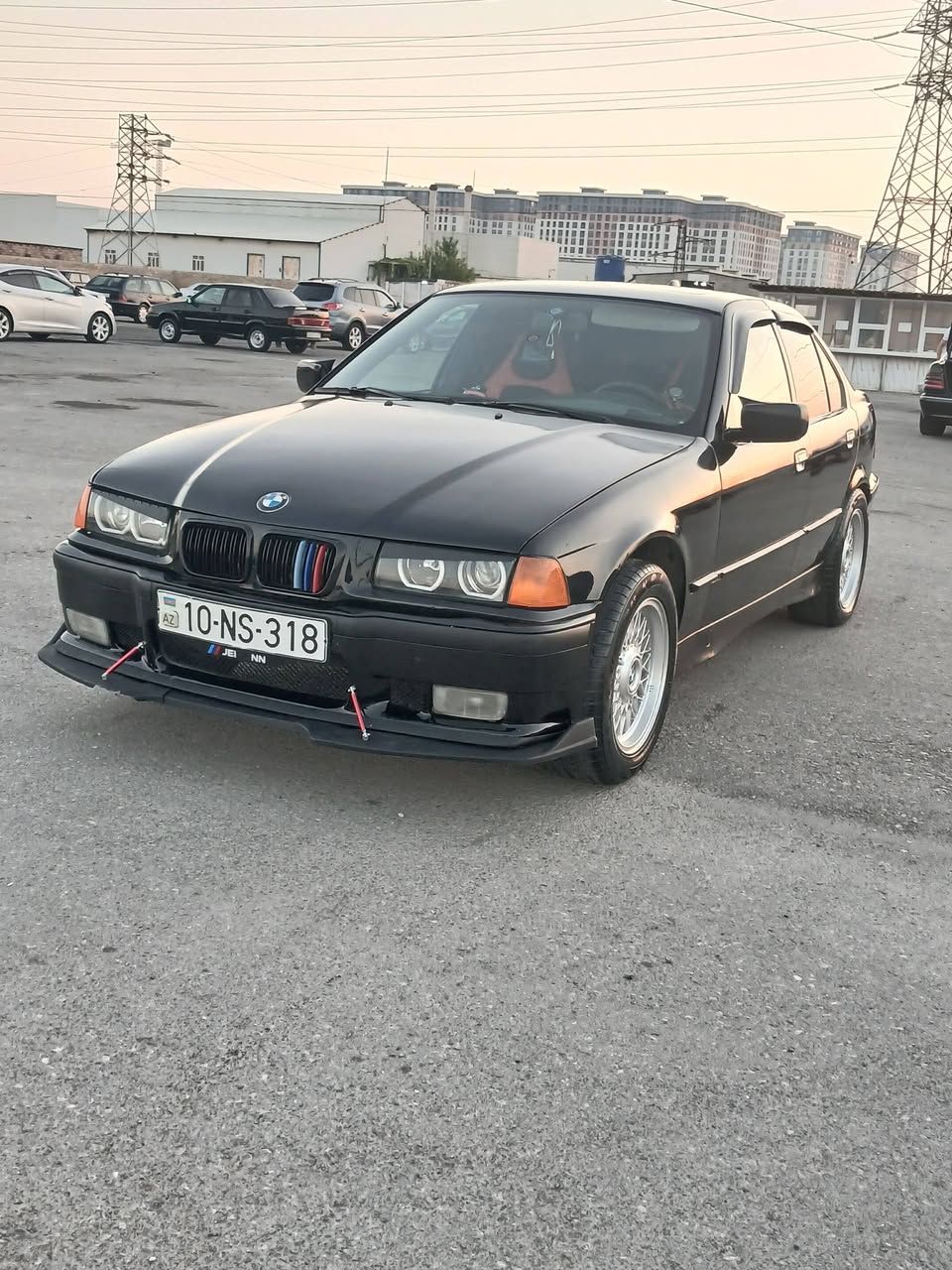 Avtomobil