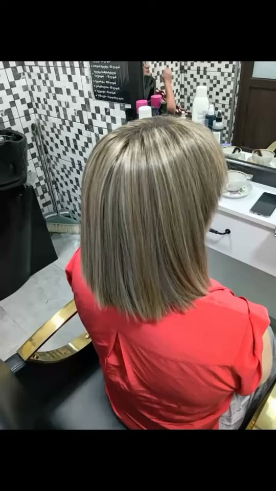 ✨ Bendukidze mahallesinde güzellik salonu! ✂️💄