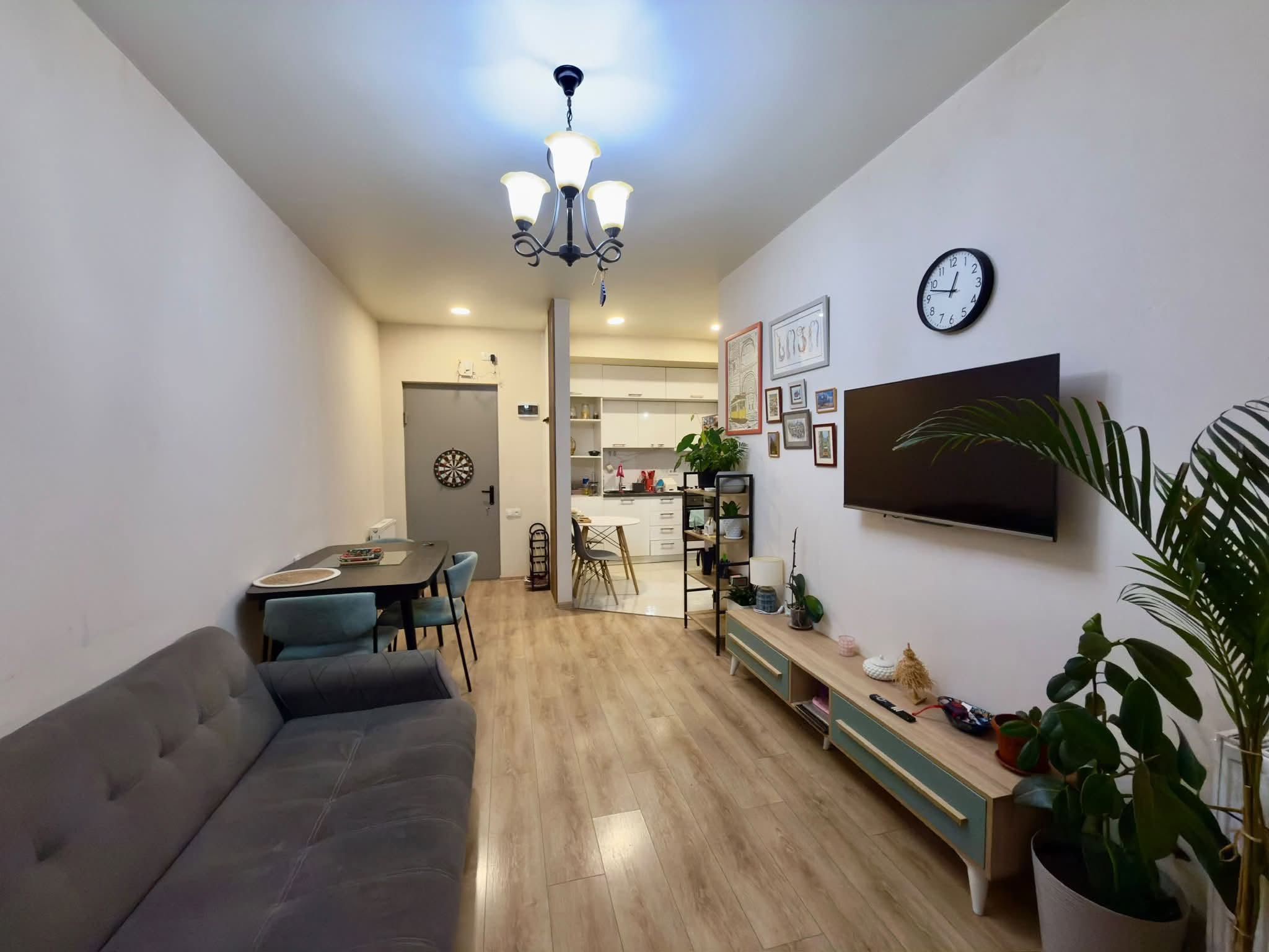 Продается 2-комнатная квартира, Тбилиси — $74,000