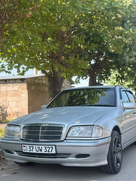 თივ შარლოტ C240 1998