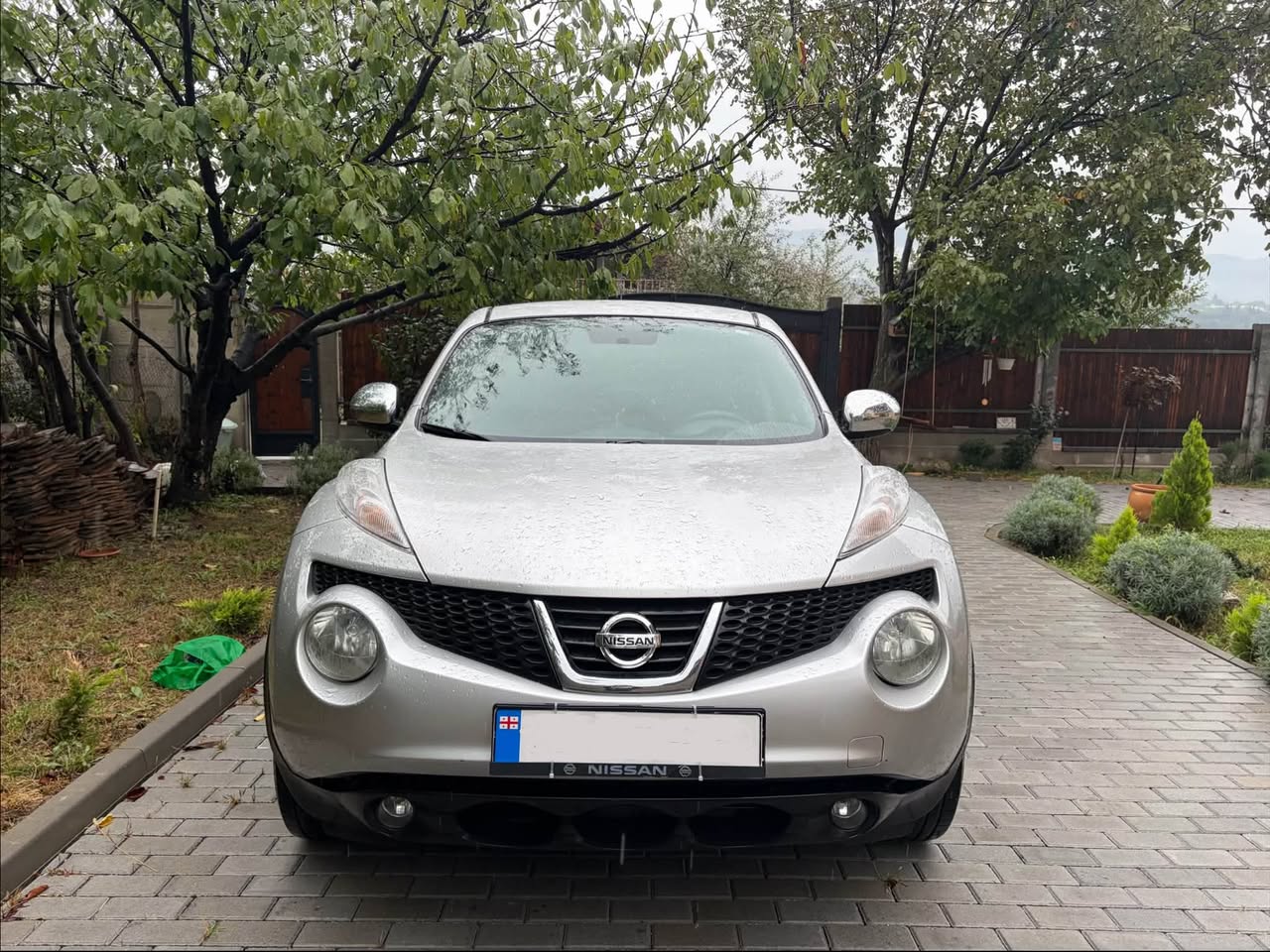 Nissan JUKE 2012