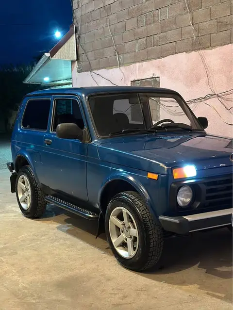 Lada Niva 2015
