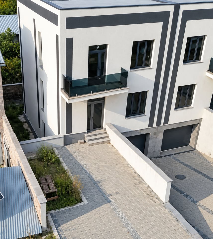 სახლი, აბოვიანი — $172,000