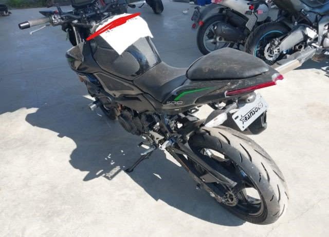 Kawasaki Z500 2025