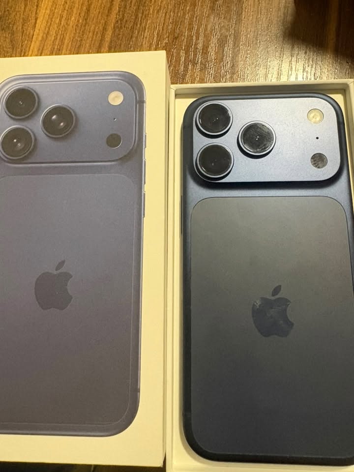 iPhone, battery 100%, no scratches