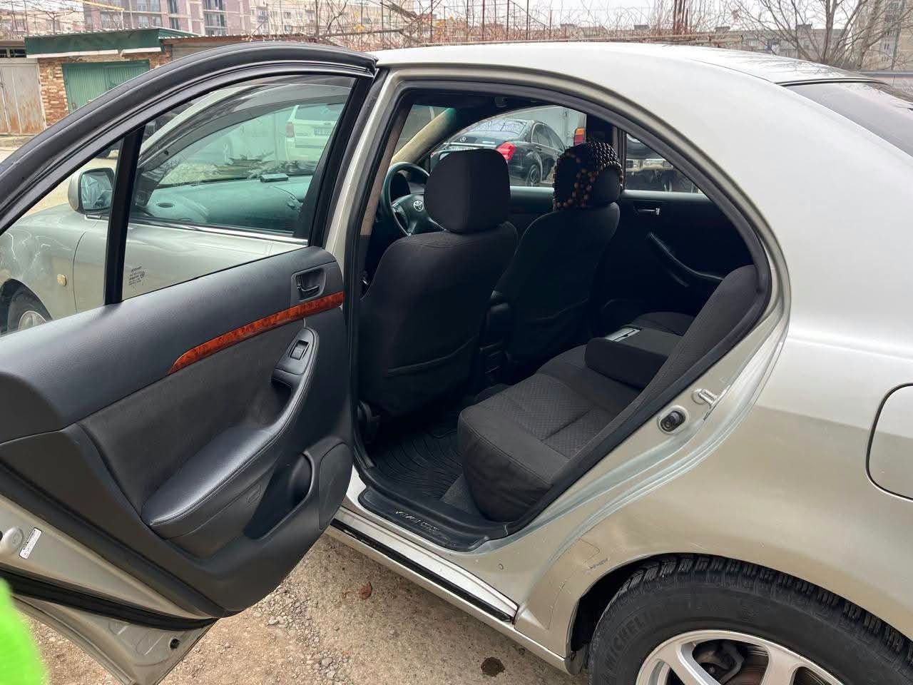 Toyota Avensis 2006