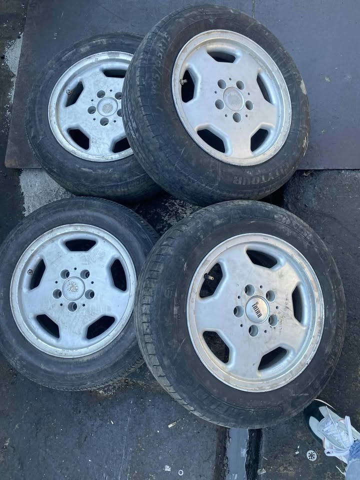 600ლ 15 ზომა უსვარკი იყიდება