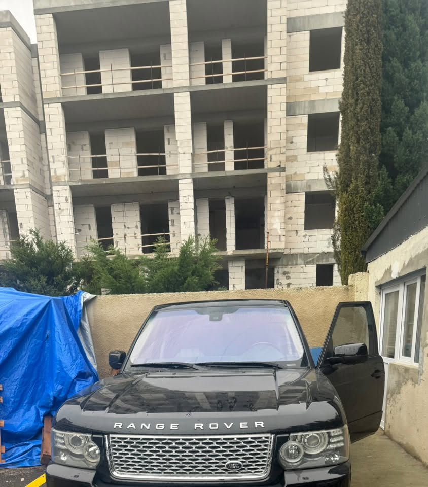 იყიდება range rover autobiography black edition 2010 — 15,000₾