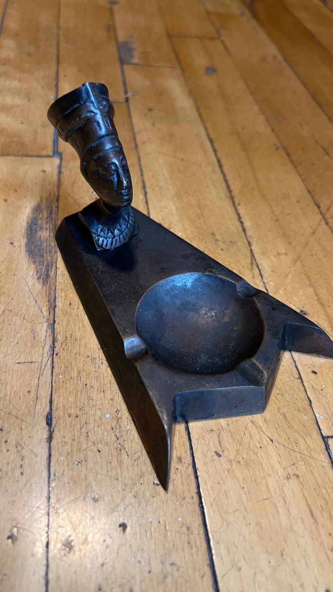 Vintage bronze ashtray with bust figure