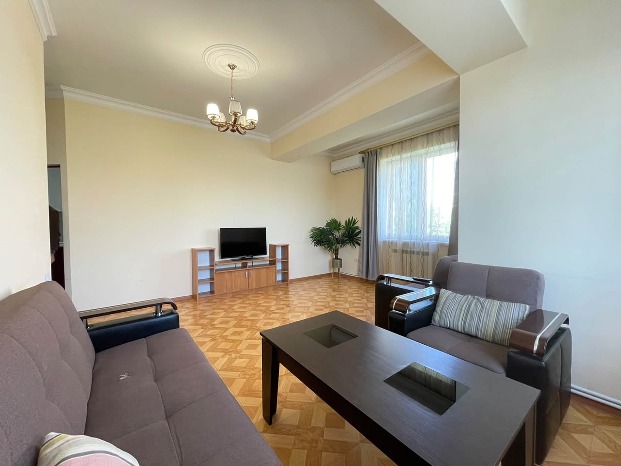 Kiralıq 3 otaqlı mənzil, İrəvan