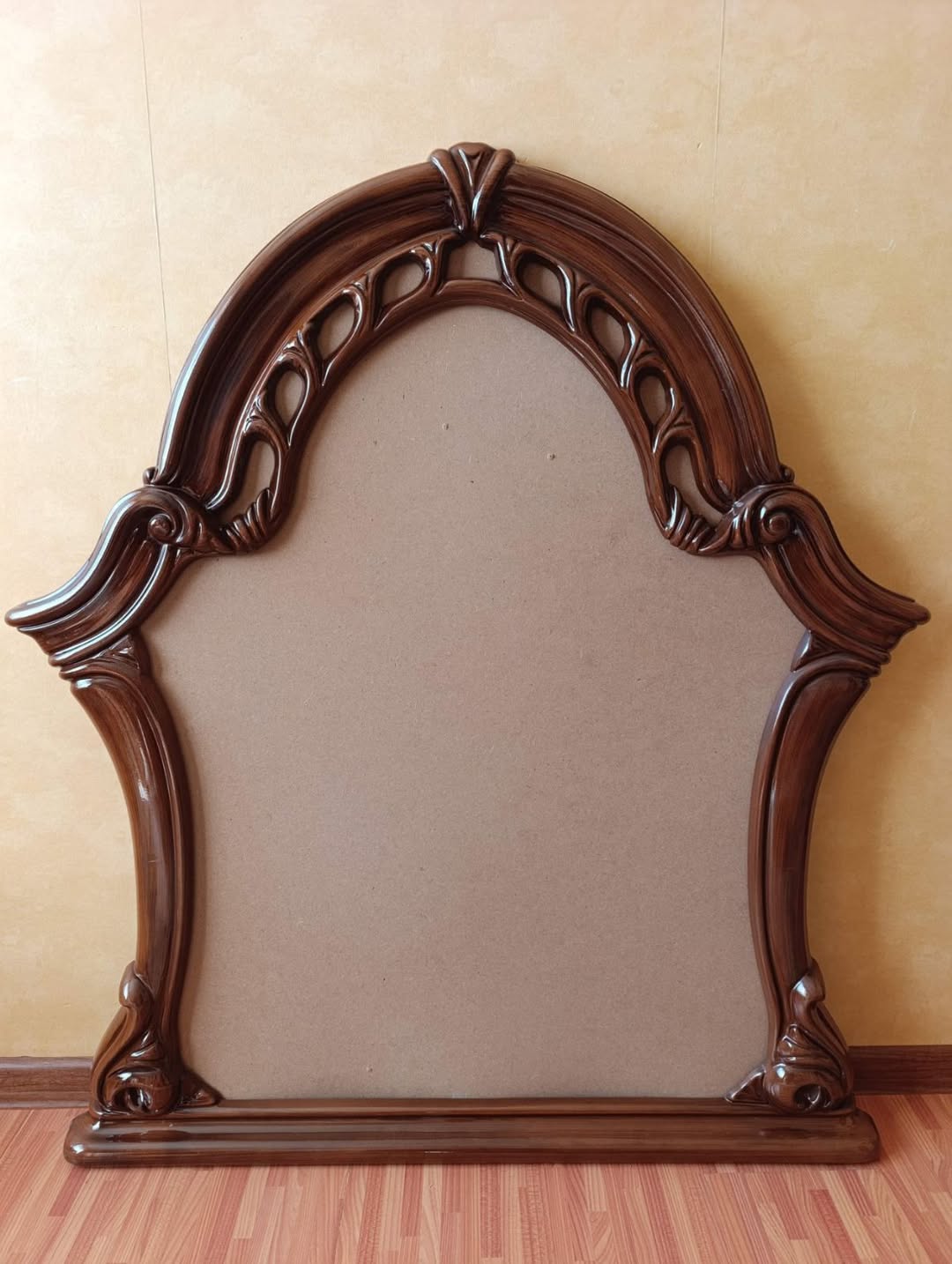Mirror frame 6,000 AMD