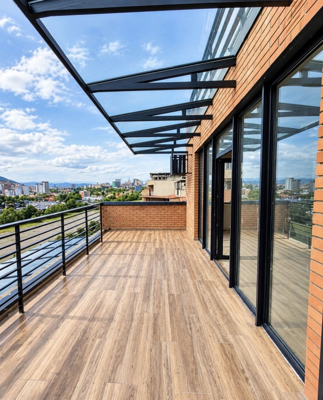 113 sq.m apartment with a view of the Mtkvari river
